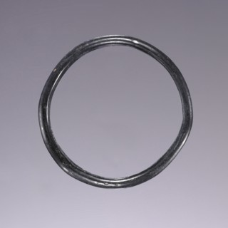 Bracelet; Eastern Mediterranean; 4th - 13th century; Glass; 5 cm, 1 15,16 in