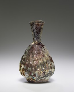 Flask; Eastern Mediterranean; perhaps 7th - 9th century; Glass; 10 x 6 cm, 3 15,16 x 2 3,8 in