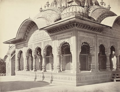 Goverdhun; Upper Portion of the Palace, Showing Beautiful Stone Carving; Samuel Bourne, English, 1834 - 1912, Govardhan, India