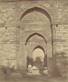 Tomb in Kutub; Felice Beato, 1832 - 1909, Delhi, India; 1858; Albumen silver print