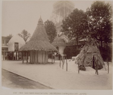 Habitations nègres d'Afrique et des Lapons, Exposition universelle, Paris, B.K. Editeur., Albumen, 1889, View of the African