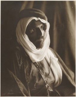 Bedouin Man, orientalist photography, American Colony Jerusalem, Active 1898-1934, Gelatin silver print, 1904