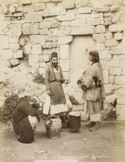 Cafetier ambulant dans les rues de Jérusalem, orientalist photography, Bonfils, Félix, 1831-1885, 1880s