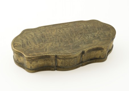 Tobacco box with naval battle and Soo long the Gulde Son its radiance will not seem to disappear., tobacco box holder metal