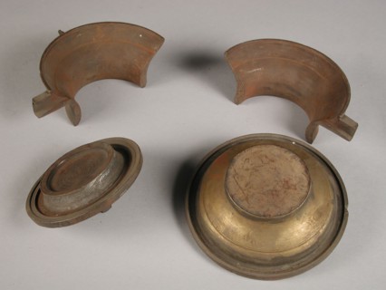 Four-piece bronze mold for top of pot or jug, mold casting tool tools base metal bronze, cast Four-piece shape for top of pot