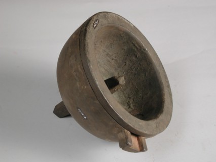 Mold for bottom of tap jug, cast molding tools tool kit metal bronze, cast turned Two-piece bronze shape for bottom