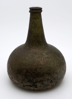 Belly bottle, cat's head, belly bottle bottle holder soil find glass, neck with imposed all-round sharp glass thread