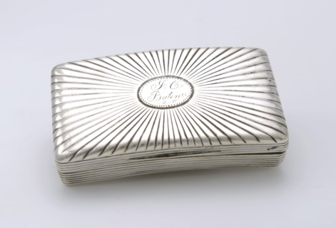 Silver tobacco box J.C. Baten, snuff box holder metal silver gold?, on top cover: J.C. To save income tobacco tobacco box snuff