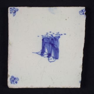 Figure tile, blue with two Chinese with kimonos, corner motif spider, wall tile tile sculpture ceramic earthenware glaze, baked