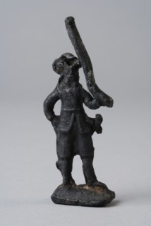Tin soldier, male figure on rectangular foot, with hat and rifle, soldier toy recreational tool miniature earth discovery tin