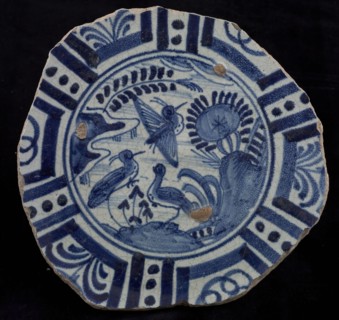 Fragment majolica plate, blue on white, bird in Chinese garden, border in Wanli style, plate dish crockery holder soil find