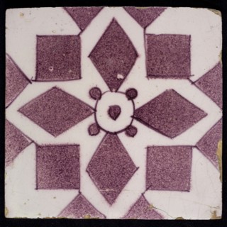 Aalmis, van Traa, Ornament tile with geometric pattern, wall tile tile sculpture ceramic earthenware glaze, baked 2x glazed