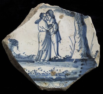 Fragment majolica dish, blue on white, man and woman embracing each other, dish plate crockery holder earth discovery ceramics