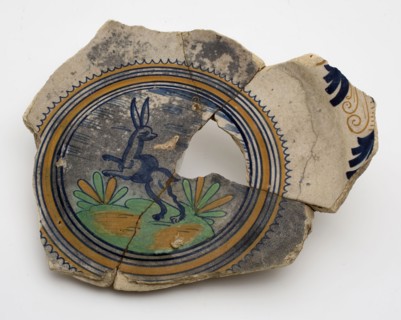 Fragment majolica pancake dish, polychrome, jumping hare, egret border, plate dish crockery holder soil find ceramic earthenware