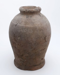 Pottery pot on stand, baluster shape, used in the sugar industry, sugar pot pot holder soil find ceramic earthenware glaze lead