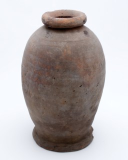 Pottery pot on stand, baluster shape, used in the sugar industry, sugar pot pot holder soil find ceramic earthenware glaze lead