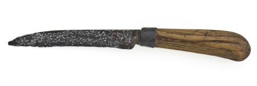 Table knife with slightly curved blade, slide-on Handle with blade on the side, knife cutlery soil find iron wood metal