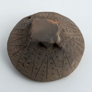 Dover with square button decorated in carving technique, three incised birds, damper heating earth finding ceramic earthenware