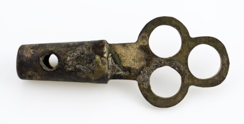 Marked, copper stopper with handle in the form of tripod, stop closure part ground find bronze copper metal, cast sawn Mottled