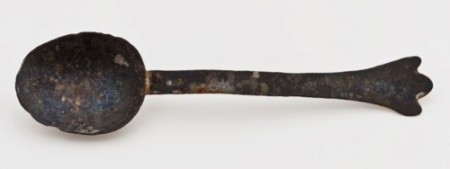 Small sized spoon with light oval bowl and flat handle, teaspoon table spoon equipment soil find copper? silver? metal, Small