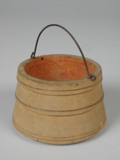 Te Poel, Twisted wooden miniature carrying handle, ton bucket crockery holder kitchenware miniature toy relaxant model wood