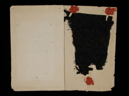 Fragment of the pensioner's mantle of Hugo de Groot (Delft 1583 - Rostock 1645), with letter, fragment cloak men's clothing