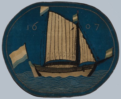 Blazon of the Groot Schippersgilde, left sailing ship, blazon cushion leaf wool silk, textile woven embroided Oval blazon
