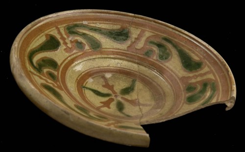 Earthenware dish with red, yellow and green silt decoration, plate dish crockery holder soil find ceramic earthenware glaze lead
