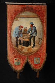 Wilhelmus Petrus van Geldorp, Banner of red velvet, oval medallion with painting on which three men with grain, Sworn Grain