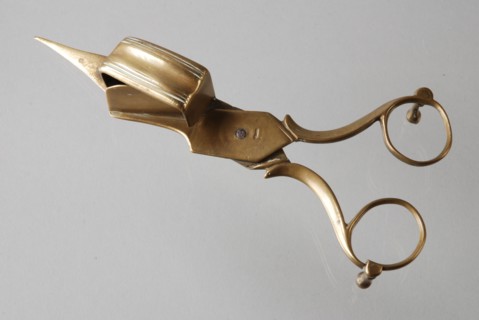 Copper candle-cutter, box decorated with lines, candle cutter muzzle cutter tool kit brass copper metal, cast riveted Candle