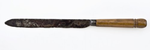 Knife with narrow, elongated blade and legs with round cross section, knife cutlery soil find iron bone metal w 18.0, archeology