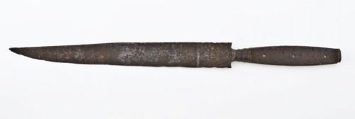 Iron blade with elongated, pointed blade and plate guide, Knife cutlery found in iron metal, archeology