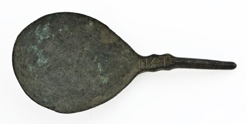 Copper spoon with fig-shaped bowl, on transition to stem the letters IVT, spoon cutlery soil find copper bronze? metal, Struck