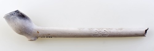 Clay pipe, marked, decorated with fleur de lis stamps, clay pipe smoking equipment smoke floor pottery ceramics pottery, pressed