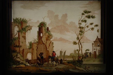 Perspective box of black lacquered wood with three painted glass plates: depiction of ruin, cattle, farmers, inn, sailing ship