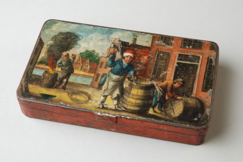 Iron tobacco box, painted with three coopers, tobacco box holder iron base metal metal lacquer, Tobacco box Elongated rounded