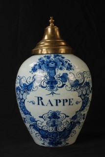 Manufacturer: De Porceleyne Schotel, Delft blue tobacco pot with copper lid and text RAPPE, tobacco pot holder ceramic pottery