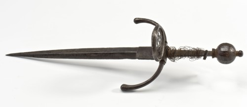 Left hander in Dutch style, with openwork blade and special handle, left hand dagger weapon soil find iron steel metal, cast