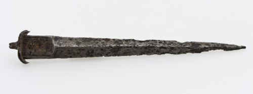 Blade of dagger with double-edged blade of kidney dagger with two ring-tube ornaments at the heel of the blade, kidney dagger