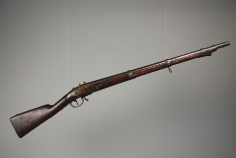 Sapper's gun M1815 or percussion gun with ramrod and bayonet, used by the boys of the Reformed Orphanage, Rotterdam, rifle