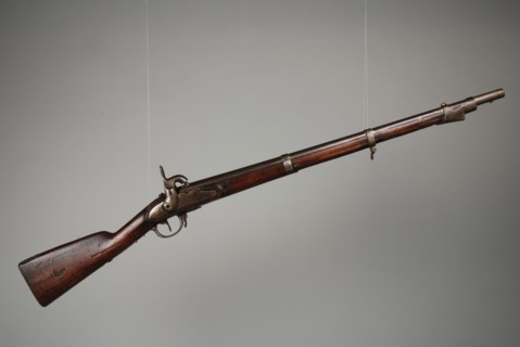 Sappeursglobe M1815 or percussion gun with ramrod and bayonet, used by the boys of the Gereformeerd Weeshuis, Rotterdam, rifle