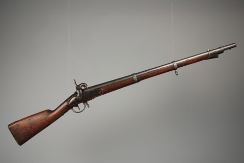 Sapper's gun M1815 or percussion gun with ramrod and bayonet, used by the boys of the Reformed Orphanage, Rotterdam, rifle