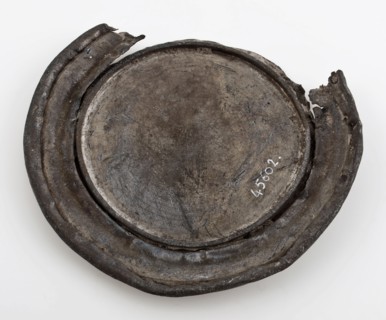 Johannes van Rees, Tin lid with Rotterdam master brand, lid closure part ground find metal tin, cast Tin cover Folded edge
