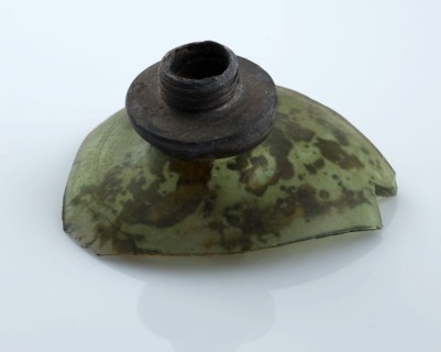 Fragment of green bottle, square, pewter closure, bottle holder soil find glass forest glass tin metal, molded molded Neck