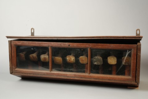 Small cupplate for tinker hammers, hammers from tin foundry, toolbox cupboard holder iron oak wood metal stain glass putty