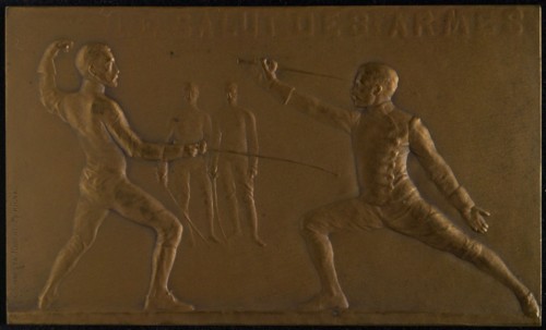Ernesta Robert-Mérignac (1858 - 1933), Plaque Salut des Armes, plaque bronze, two men are fencing In the background two men