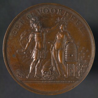 J.G. Holtzhey, Medal on the 50th anniversary of the Dutch Household Company, medallion bronze bronze med 4,8, symbolic male