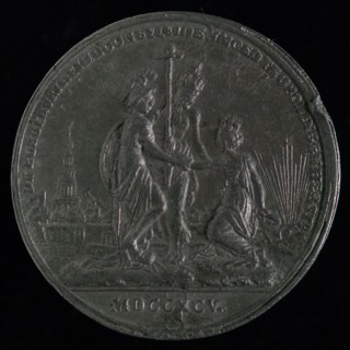 Reward medal of the Revolutionary Committee in Groningen, medallion of metal lead metal, city virgin of Groningen kneeling