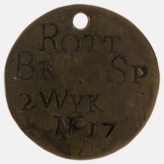 Fire spray of Rotterdam 1725, fire brigade penny identification carrier copper, engraved: ROTT w. SP. 2 WYK No 17 Rotterdam fire