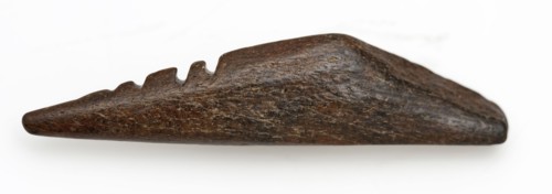 Small legs pointed with three barbs, pointed harpoon soil found leg, sawn cut cut Late stone age archeology Maglemose culture